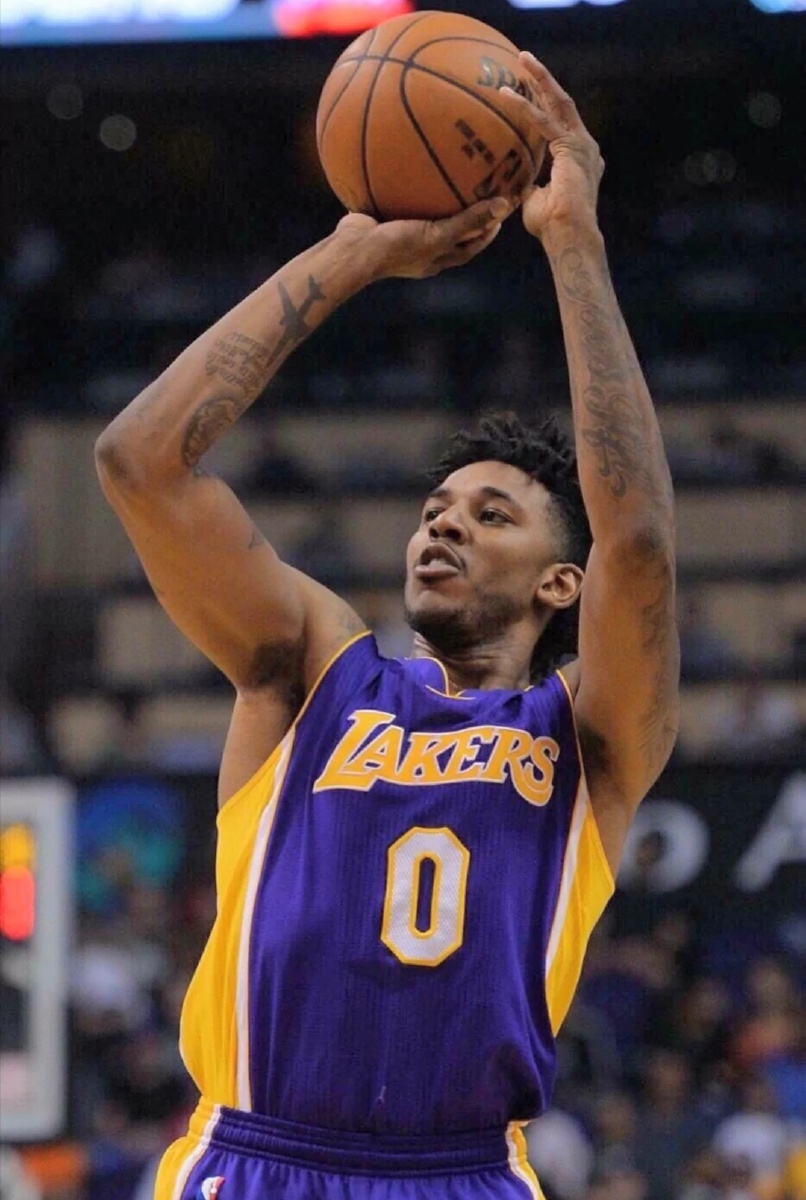 国米10人出战国际比赛日合计出场1083分钟，米兰11人979分钟（国际比赛日：国米10人累计出场1083分钟，米兰11人合计979分钟）