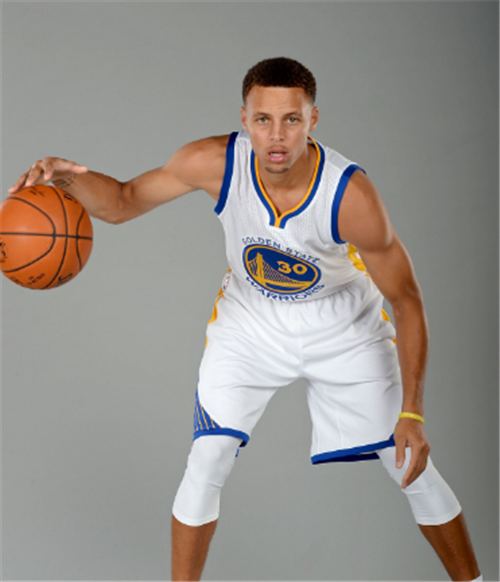 哈兰德解释进球后不庆祝原因，灵感来自阿喀琉斯电影和社媒梗图（哈兰德谈进球后不庆祝：灵感源自阿喀琉斯电影与社交媒体梗图）