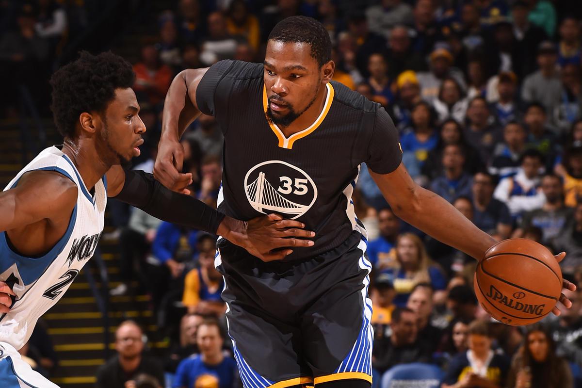 罗林斯24+7成雄鹿主攻手，个人连续三场得分20+（罗林斯24+7扛起雄鹿进攻大旗，已连续三战20+）