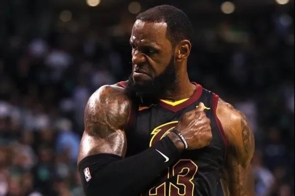 中国人寿客户探秘CBA俱乐部是怎样的体验？（中国人寿客户走进CBA俱乐部，究竟是什么体验？）