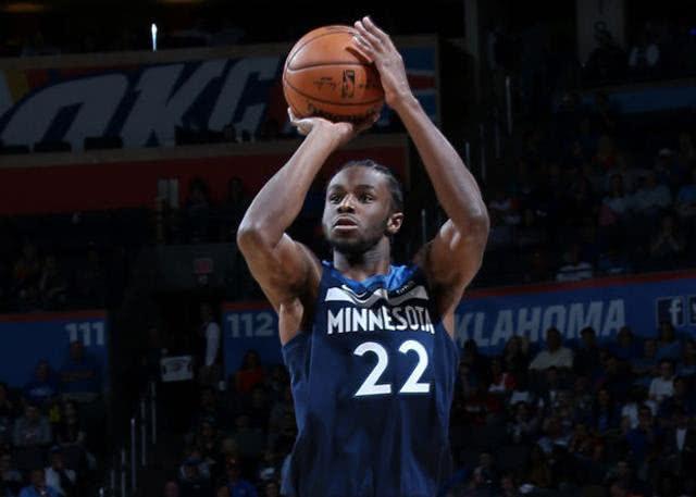 世体：为保证巴萨锋线始终保持状态，费兰与莱万将交替首发（世体：巴萨为保持锋线活力，费兰与莱万将轮换先发）