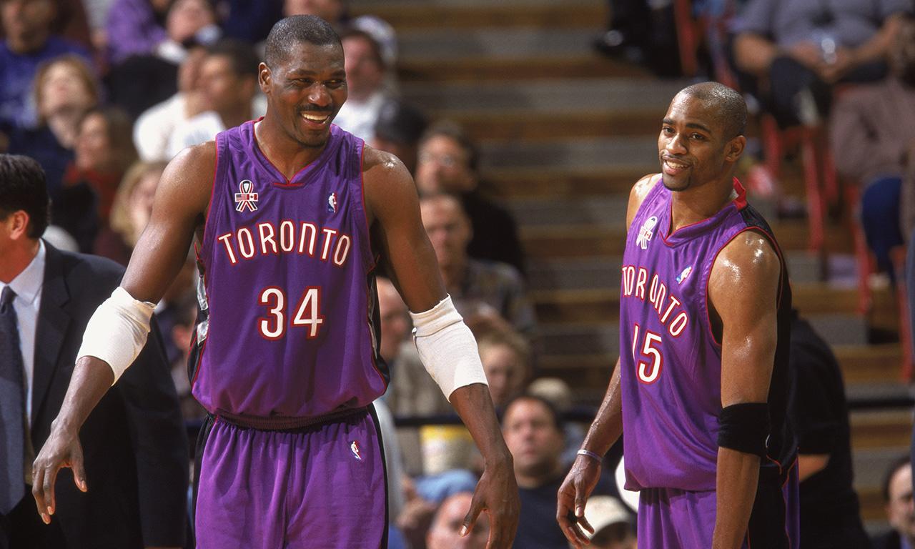 又伤了，对阵柏林联合时帕夫洛维奇的左大腿出现伤病（帕夫洛维奇战柏林联合左大腿再度受伤）