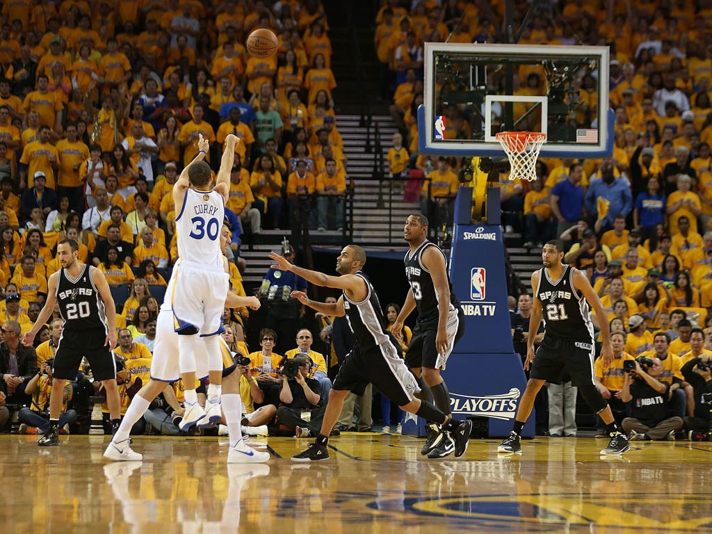 米体：法国电视台取消转播年轻人vs里尔，因前者胸前广告违规（米体：因年轻人队胸前广告违规，法国电视台取消其与里尔之战的转播）